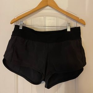 LULULEMON | SPEED UP SHORT BLACK SIZE 8